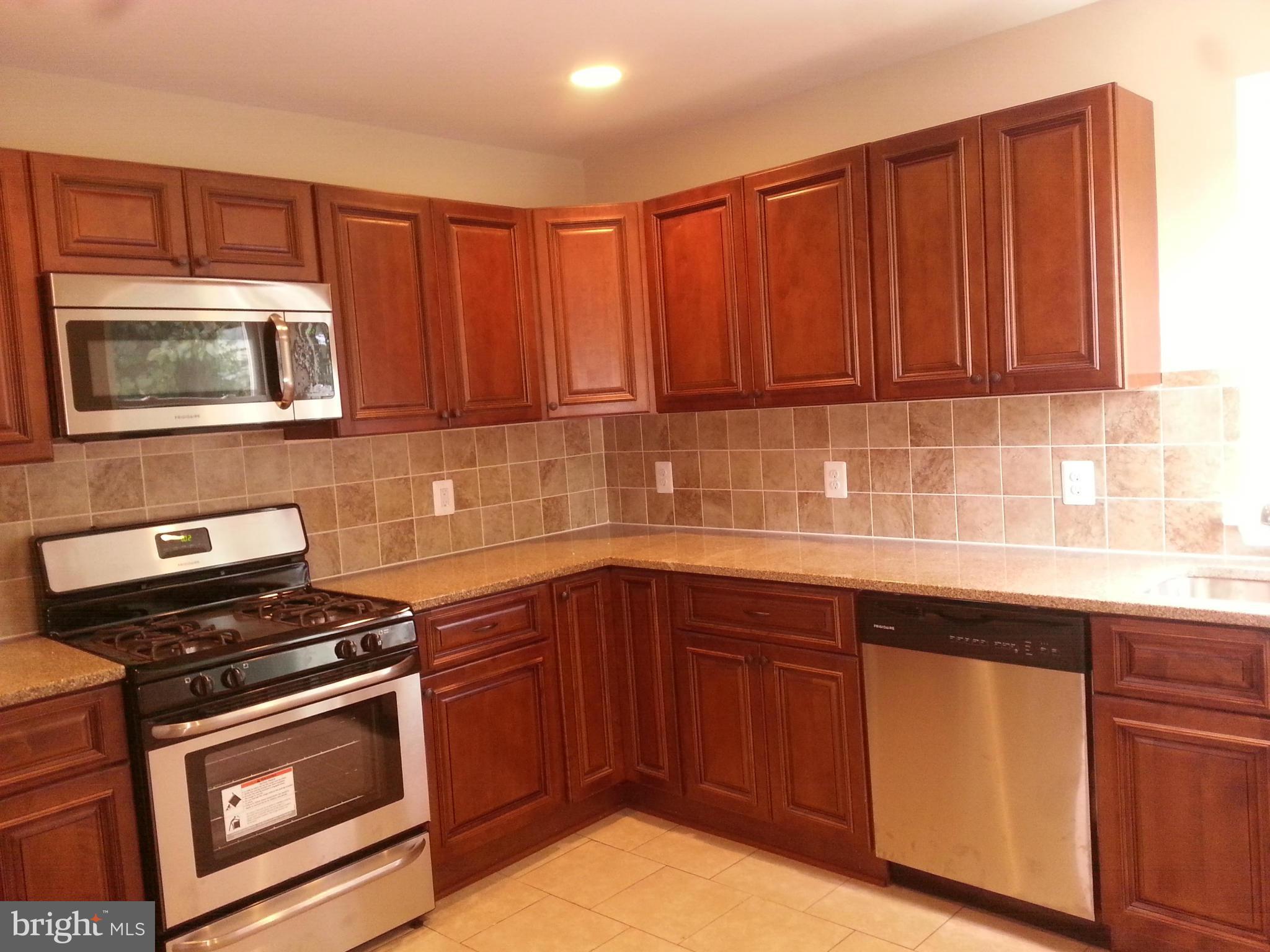 202 West Arundel Road Baltimore, MD 21225 - Photo 3 of 12 Kitchen