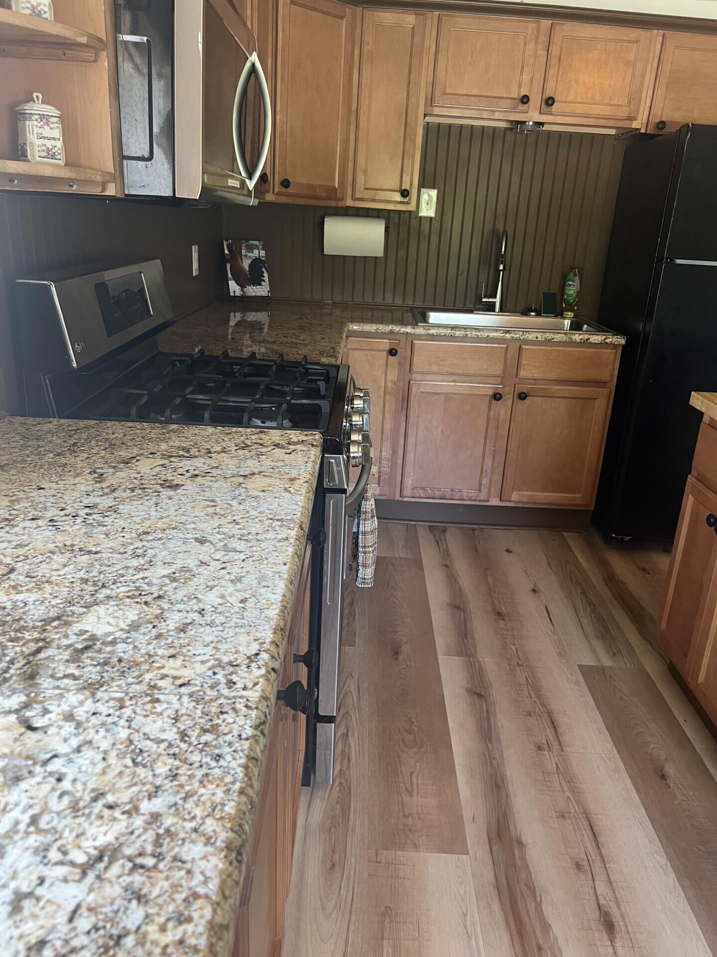 1233 Cumberland Head Road Plattsburgh, NY 12901 - Photo 7 of 24 granite countertops