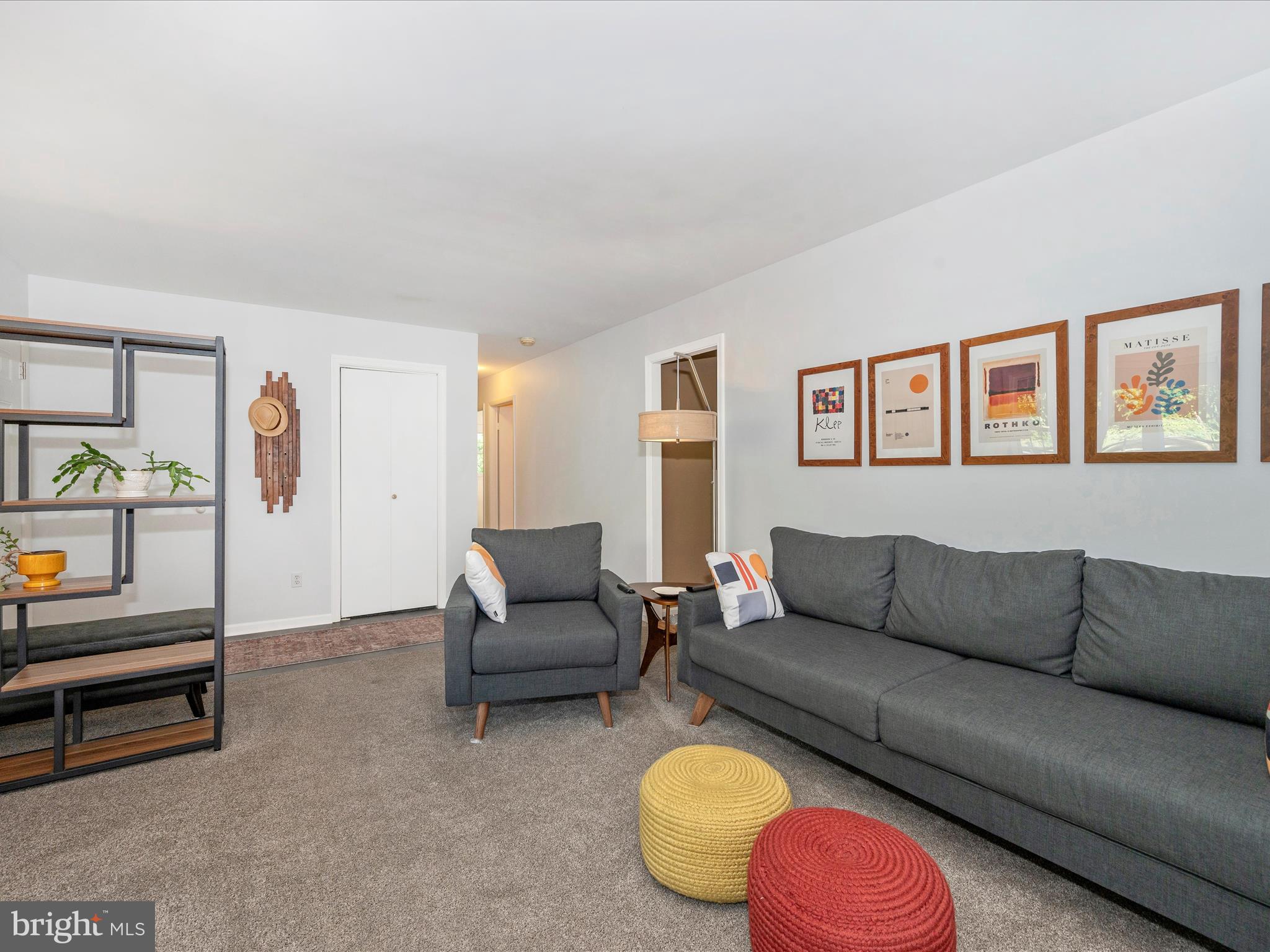 3723 Lawson Road Monrovia, MD 21770 - Photo 8 of 54 Living Room