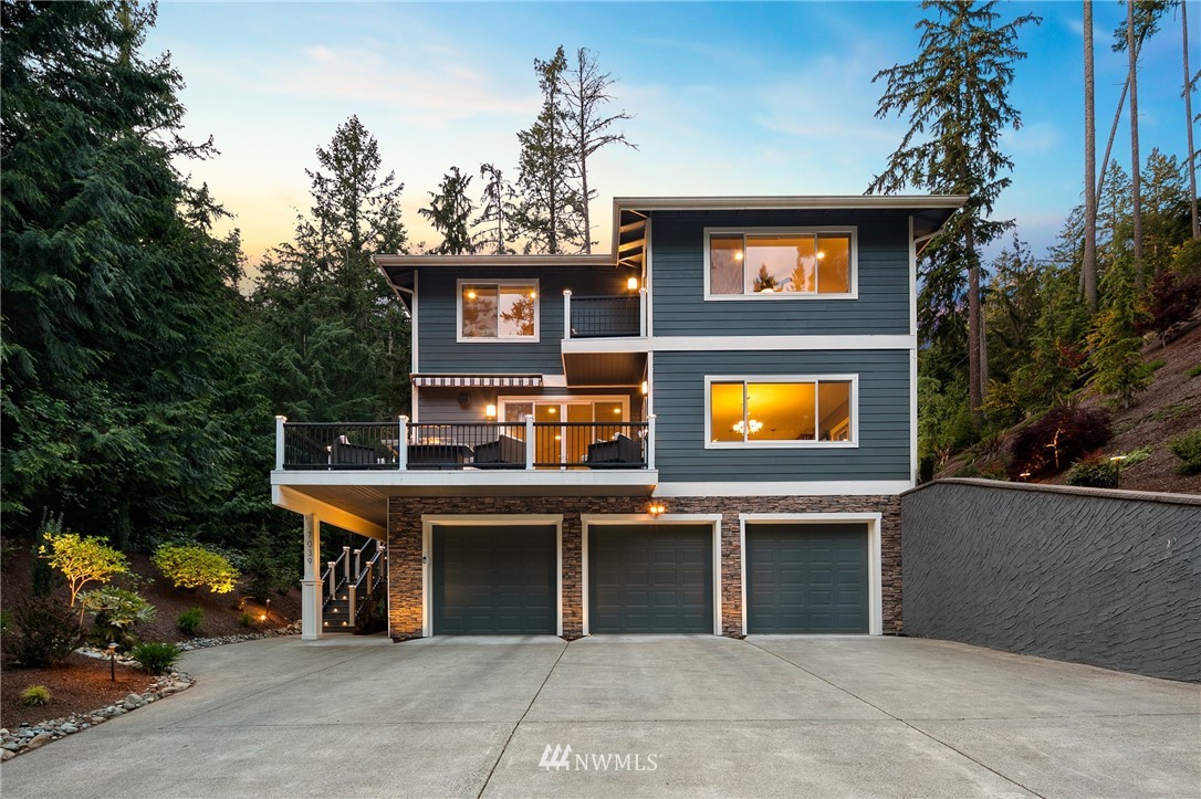 7039 Meadowdale Beach Road Edmonds, WA 98026 - Photo 2 of 25 Gallery Image 2