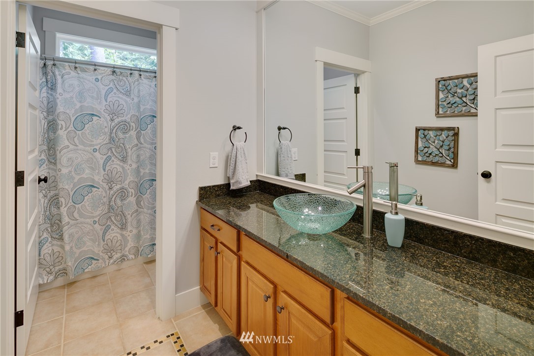 7039 Meadowdale Beach Road Edmonds, WA 98026 - Photo 13 of 25 Gallery Image 13