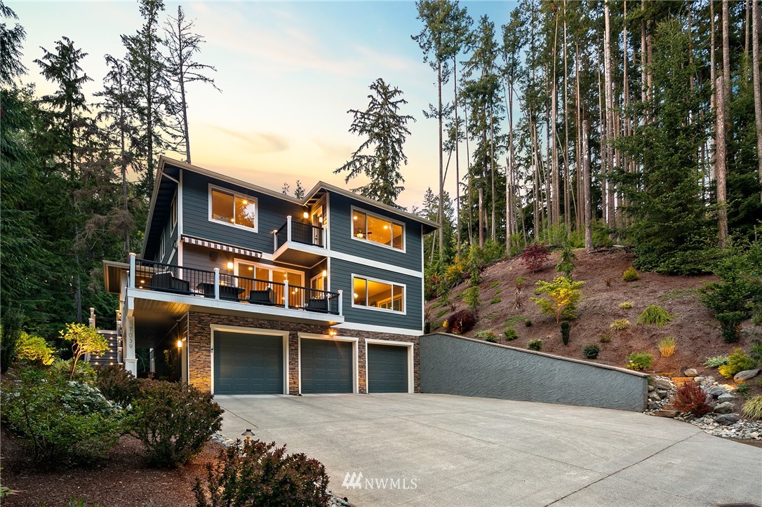7039 Meadowdale Beach Road Edmonds, WA 98026 - Photo 3 of 25 Gallery Image 3