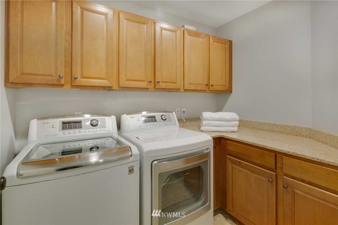 7039 Meadowdale Beach Road Edmonds, WA 98026 - Photo 23 of 25 Gallery Image 23