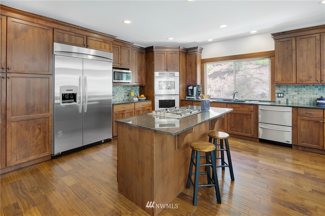 7039 Meadowdale Beach Road Edmonds, WA 98026 - Photo 6 of 25 Gallery Image 6