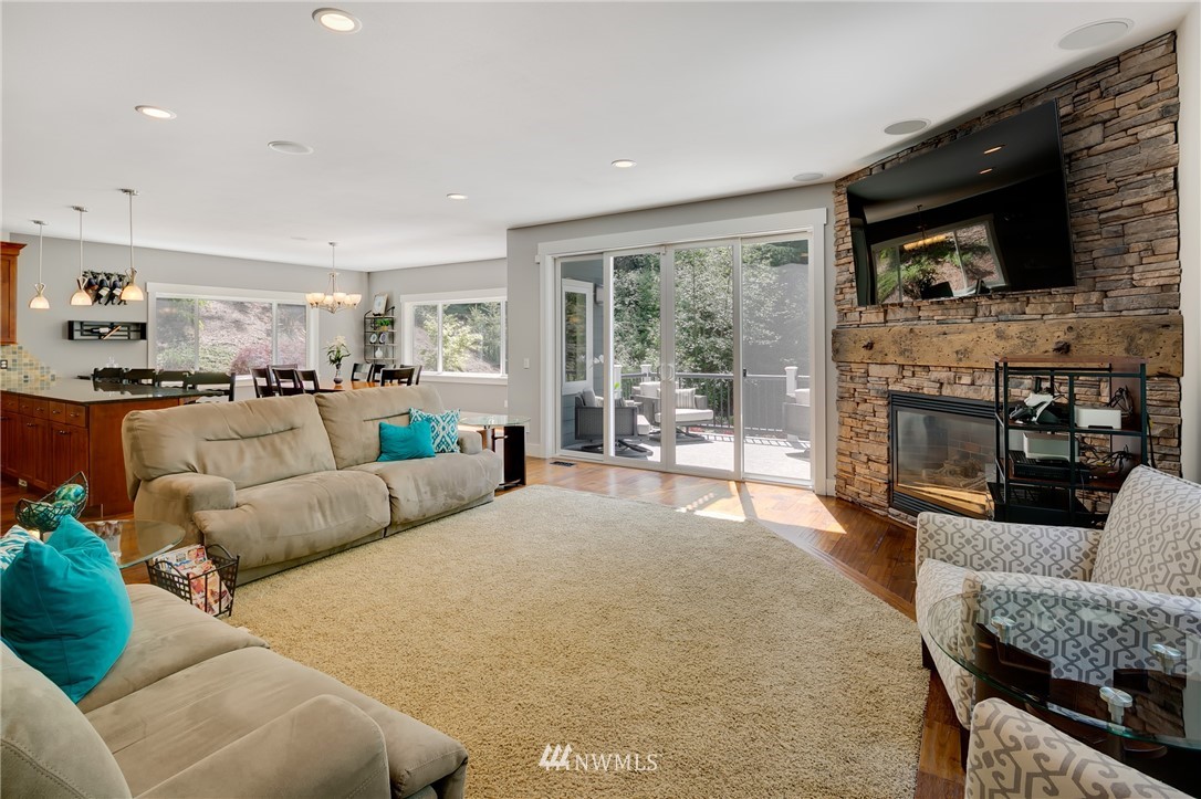 7039 Meadowdale Beach Road Edmonds, WA 98026 - Photo 8 of 25 Gallery Image 8