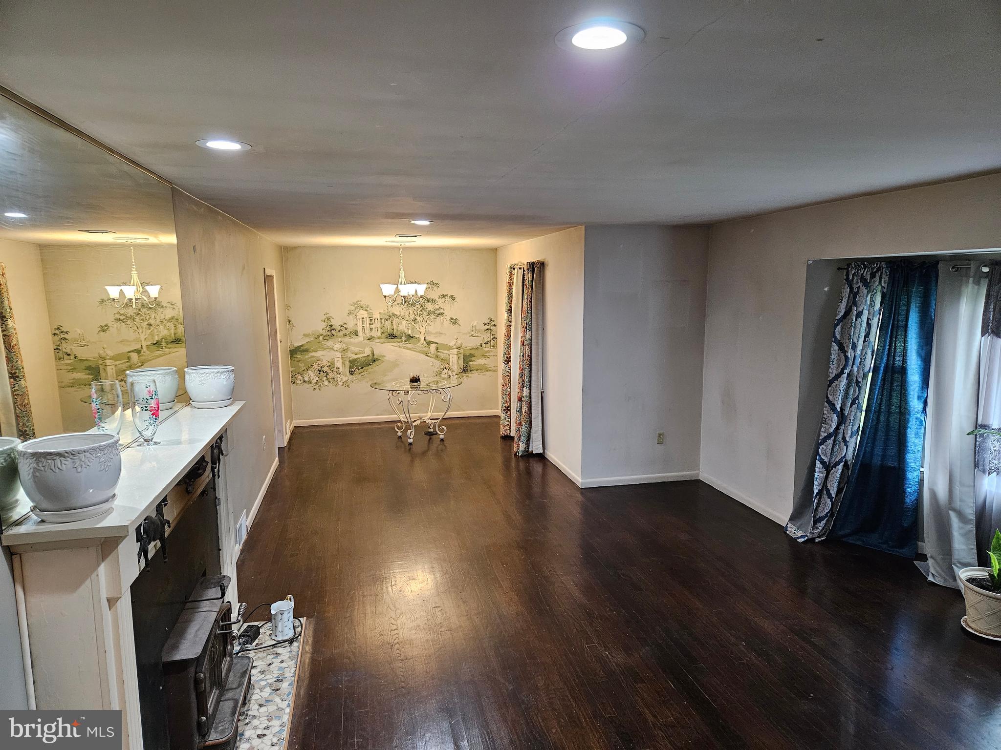 18 Ravine Road Ewing, NJ 08628 - Photo 13 of 28 Living Room