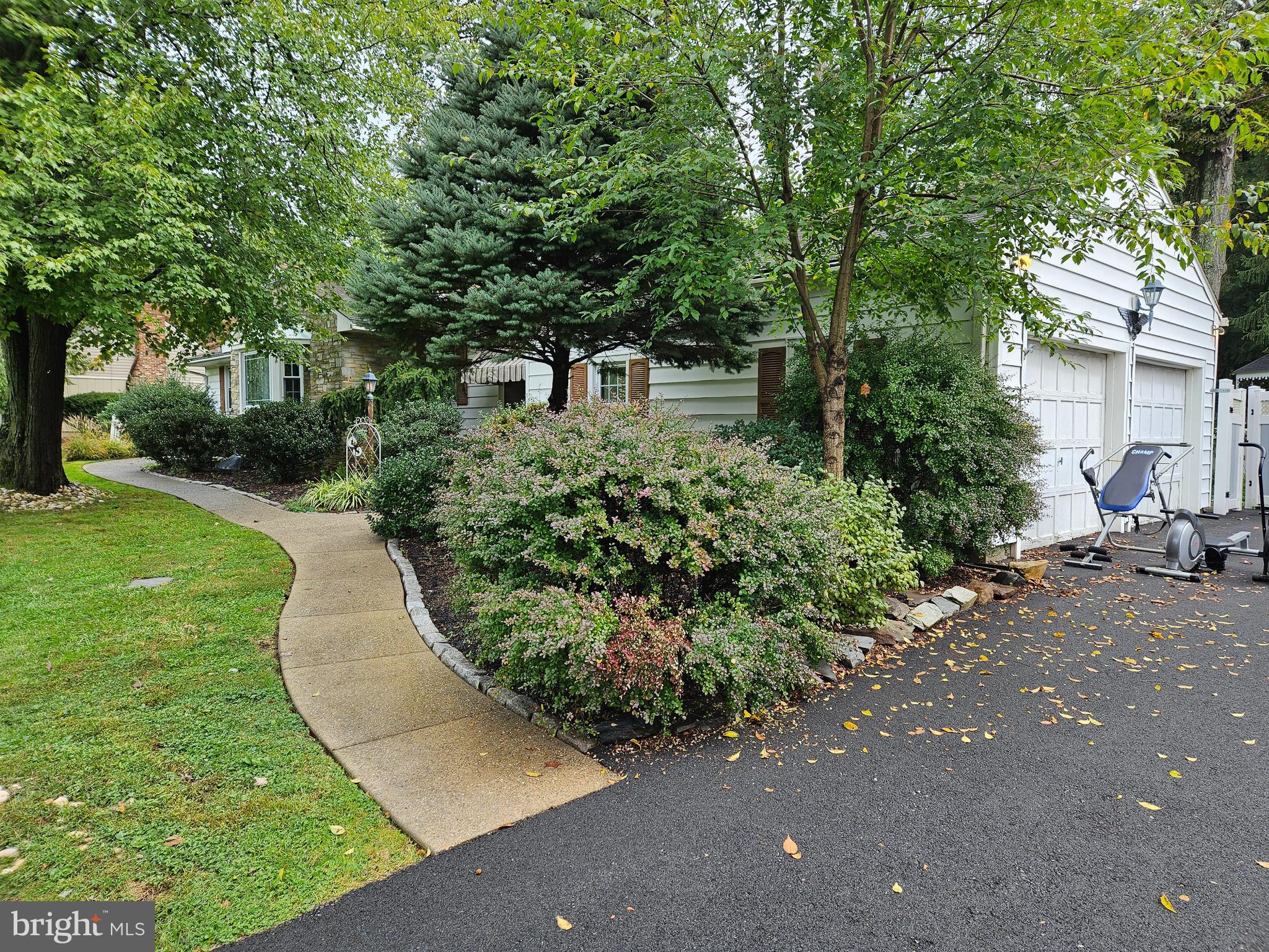 18 Ravine Road Ewing, NJ 08628 - Photo 2 of 28 Two Car Garage