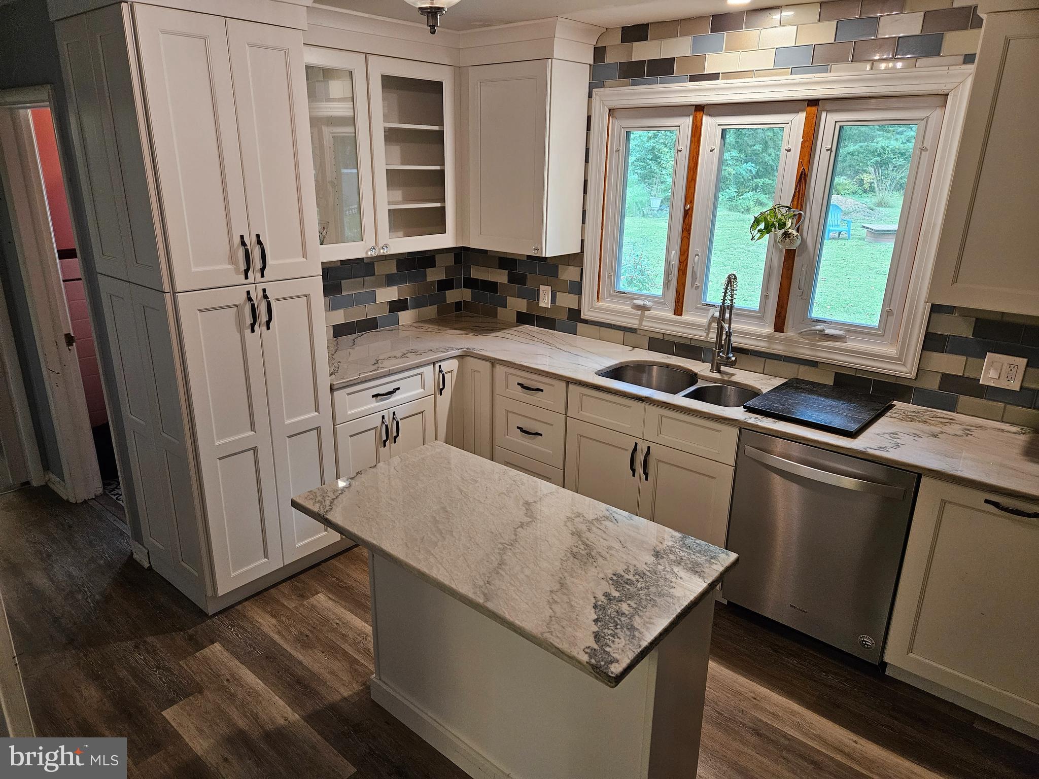 18 Ravine Road Ewing, NJ 08628 - Photo 7 of 28 Kitchen