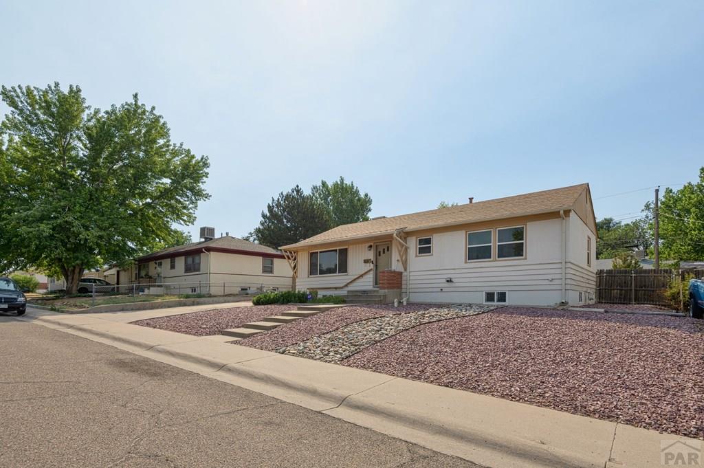 1810 Comanche Road Pueblo, CO 81001 - Photo 25 of 29