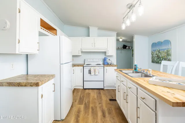 $235,000 | 695 County Road 267, Niota, TN 37826