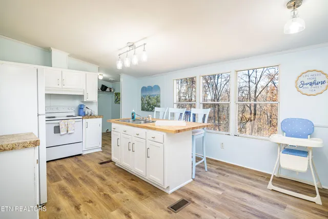 $235,000 | 695 County Road 267, Niota, TN 37826