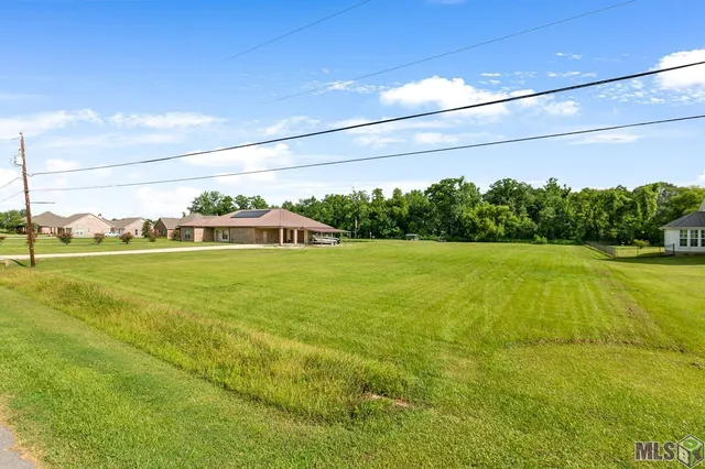 $84,999 | 8958 Singleton Road, Port Allen, LA 70767