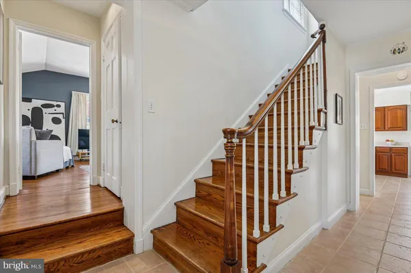 a view of entryway and hall