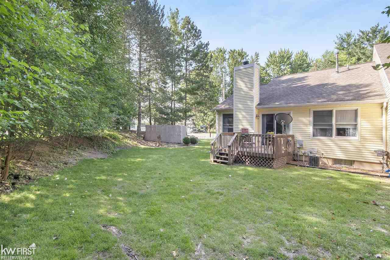 110 Meadow Pointe Drive Fenton, MI 48430 - Photo 22 of 22 50050599-21.JPG