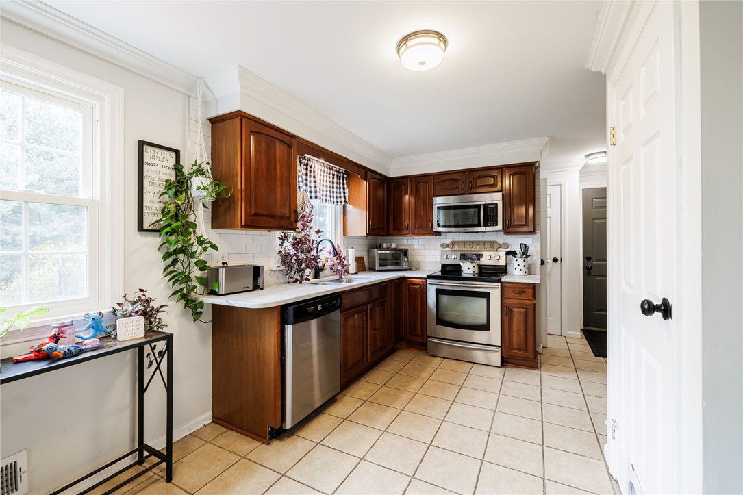 26 Aldwick Rise Perinton, NY 14450 - Photo 14 of 33