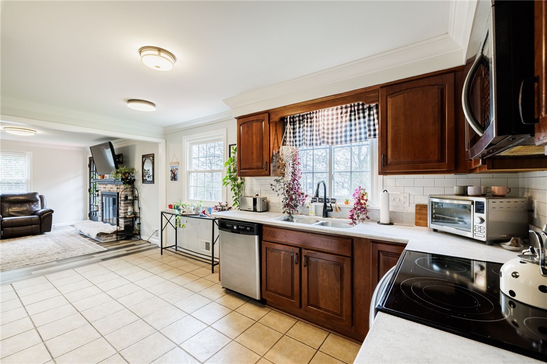 26 Aldwick Rise Perinton, NY 14450 - Photo 17 of 33