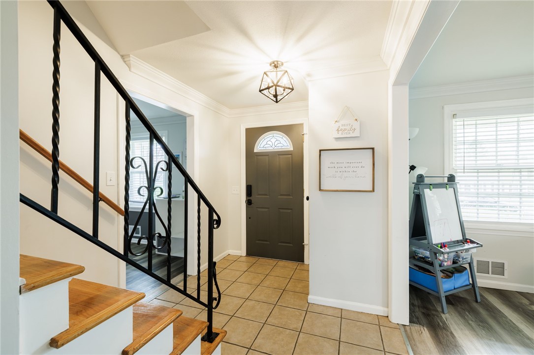 26 Aldwick Rise Perinton, NY 14450 - Photo 4 of 33