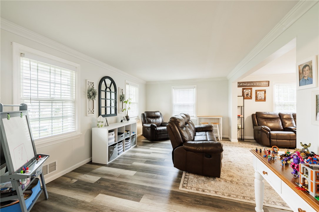 26 Aldwick Rise Perinton, NY 14450 - Photo 6 of 33