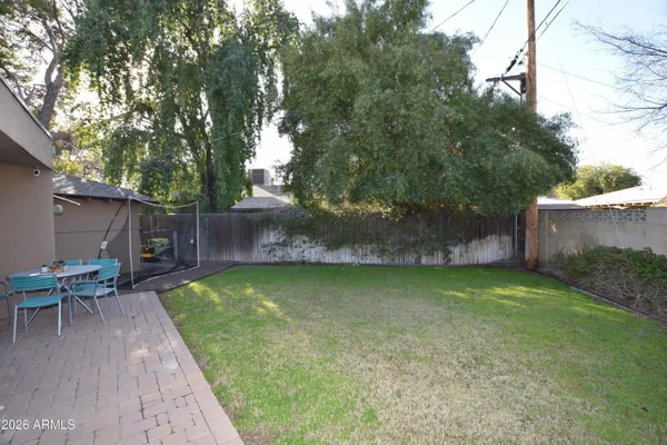 $2,975 | 946 East Denton Lane, Phoenix, AZ 85014