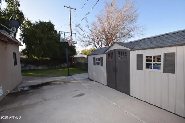 $2,975 | 946 East Denton Lane, Phoenix, AZ 85014