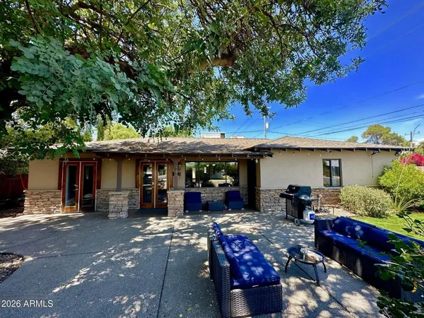 $2,975 | 946 East Denton Lane, Phoenix, AZ 85014