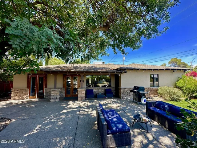 $3,200 | 946 East Denton Lane, Phoenix, AZ 85014