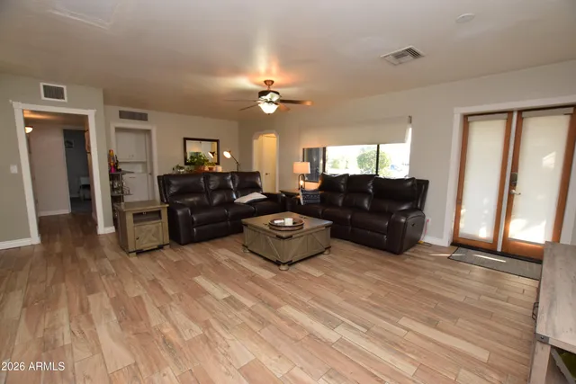 $3,200 | 946 East Denton Lane, Phoenix, AZ 85014