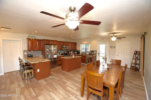 $3,200 | 946 East Denton Lane, Phoenix, AZ 85014