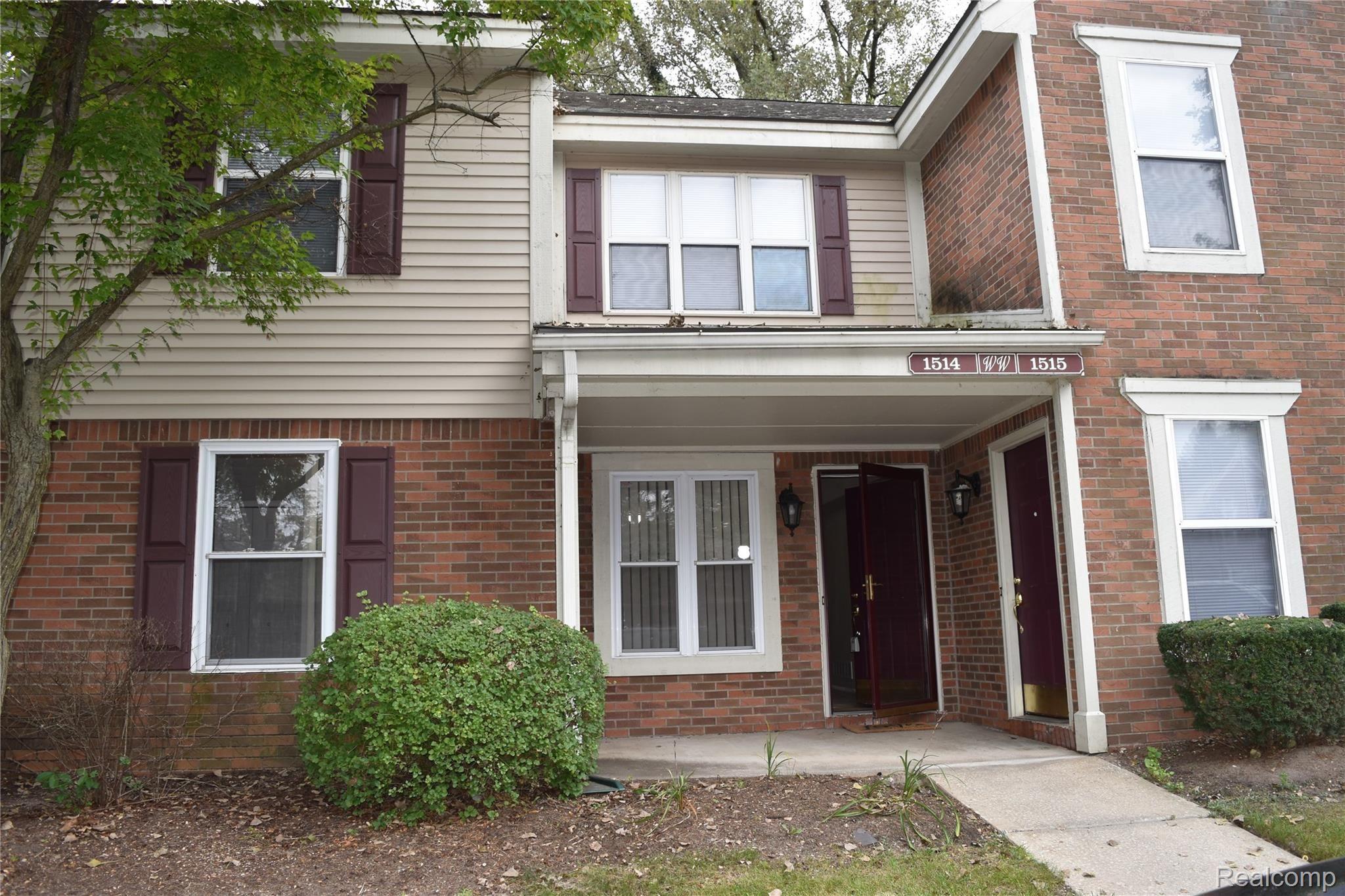 1514 Porter Circle Rochester, MI 48307 - Photo 1 of 18 DSC_0273.JPG
