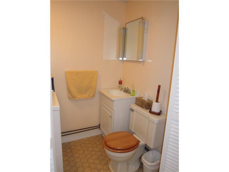 51 Raymond Road Brunswick, ME 04011 - Photo 16 of 25 Bathroom.