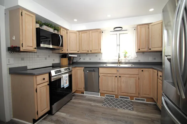 $364,900 | N3075 Satinwood Road, Geneva, WI 53147