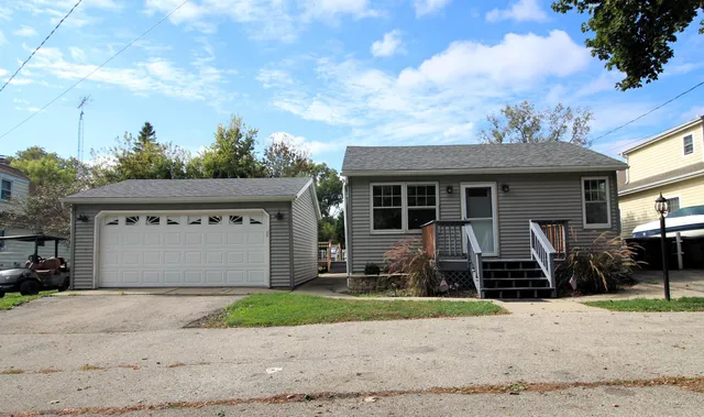 $364,900 | N3075 Satinwood Road, Geneva, WI 53147