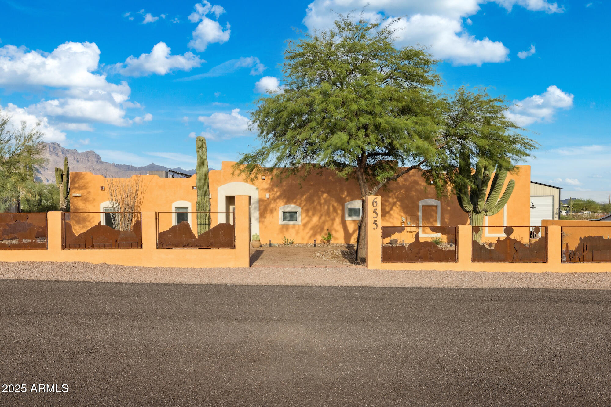 655 South Conestoga Road Apache Junction, AZ 85119 - Photo 3 of 79 _H__0001