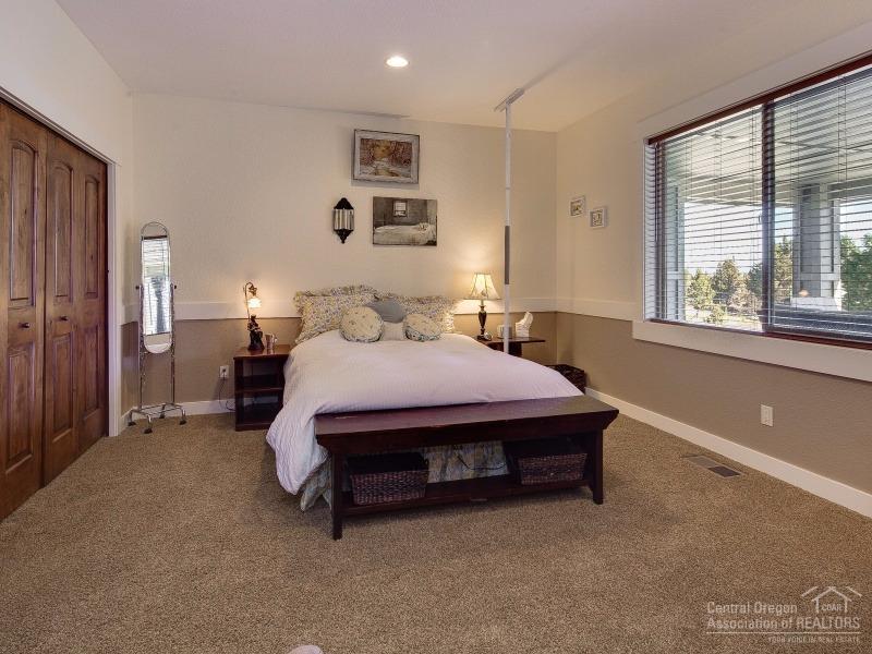 63430 Overtree Road Bend, OR 97701 - Photo 14 of 25 Gallery Image 14
