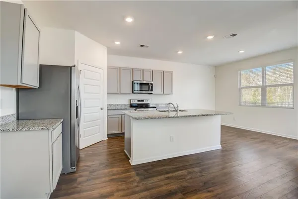 $2,697 | 257 Bur Oak Bend, Unit ROBIE, Newnan, GA 30265