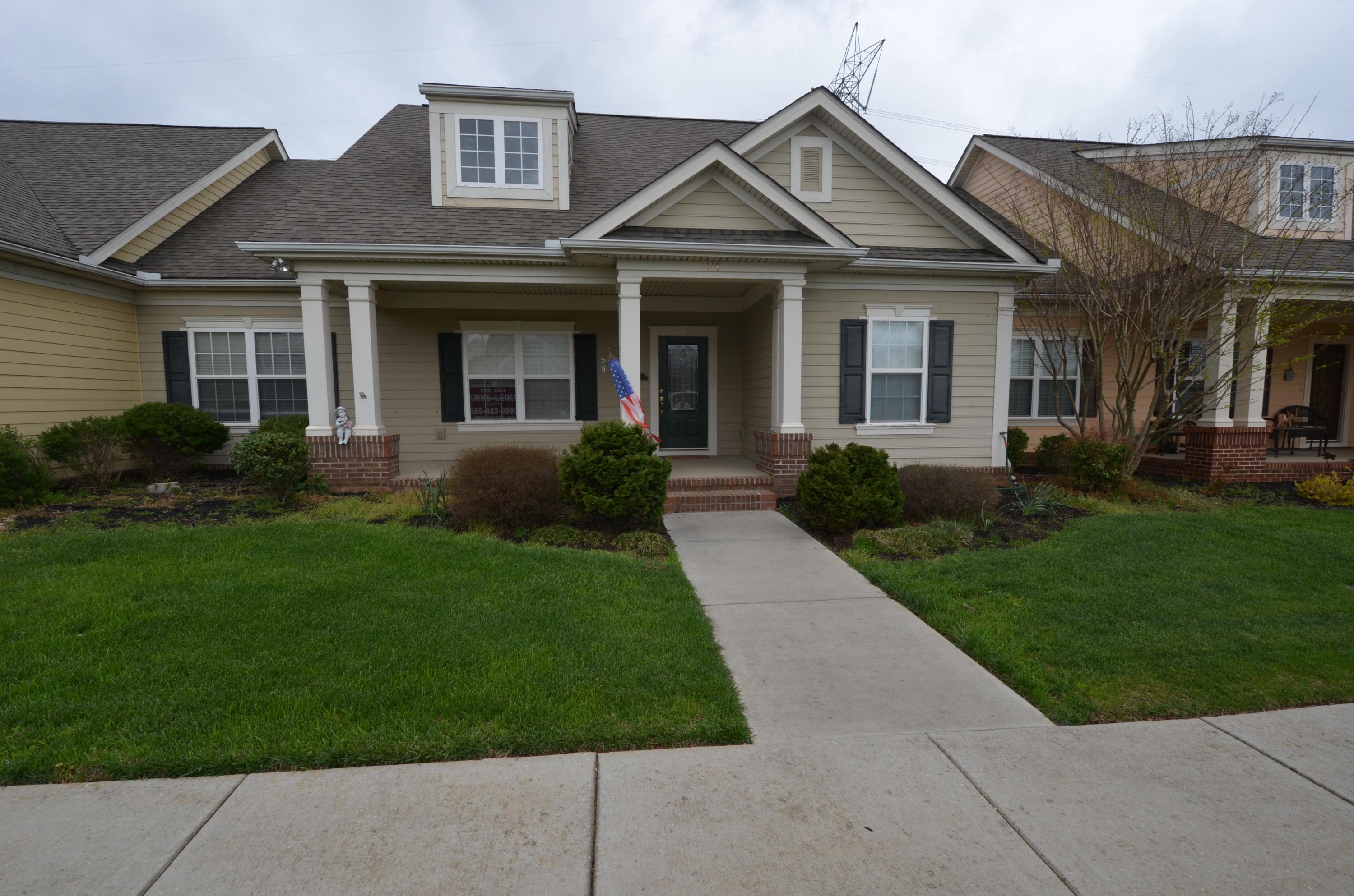118 Fortenberry Street Oak Ridge, TN 37830 - Photo 1 of 14 118fortenberryFRT