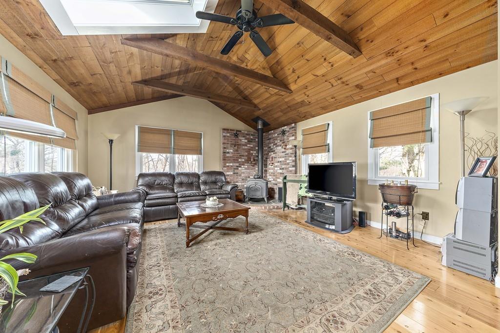 17 Hughey Road Scituate, MA 02066 - Photo 8 of 22 Gallery Image 8