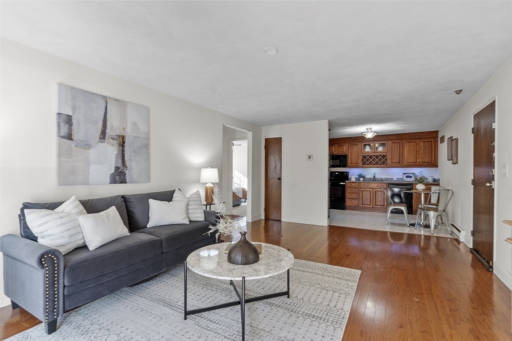 11 Walker Road, Unit 8 North Andover, MA 01845 - Photo 5 of 20 Gallery Image 5