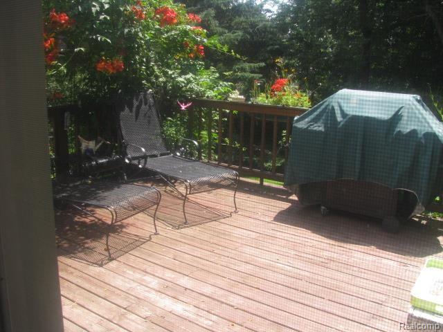 451 Wonder Lane Romeo, MI 48065 - Photo 32 of 39 #29 Beautiful Deck.jpg