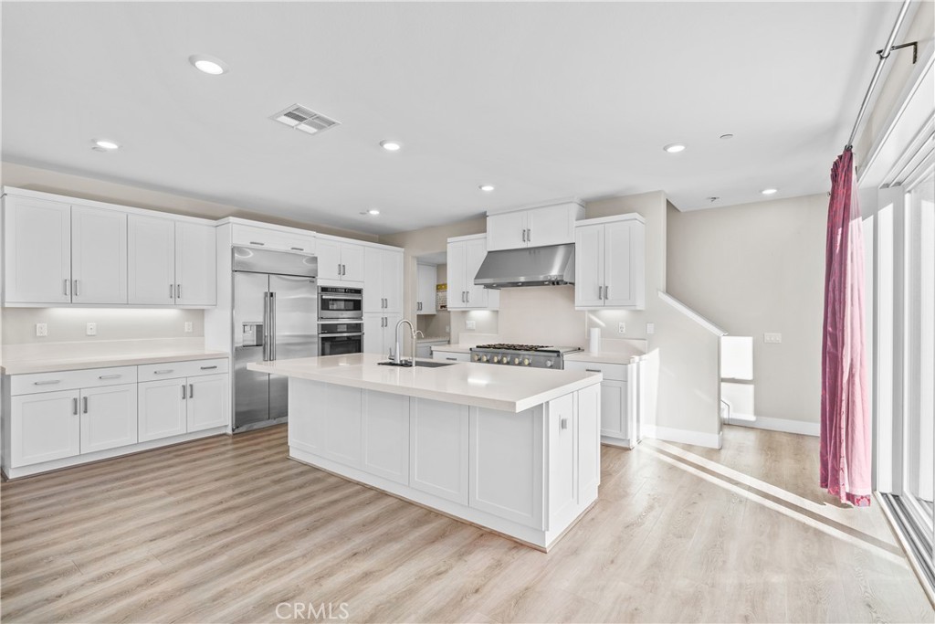 124 Zawn Irvine, CA 92618 - Photo 13 of 56