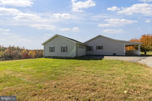 a house view with a outdoor space