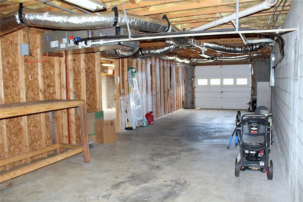 152 Quail Ridge Drive Lexington, NC 27292 - Photo 18 of 25 Basement Garage