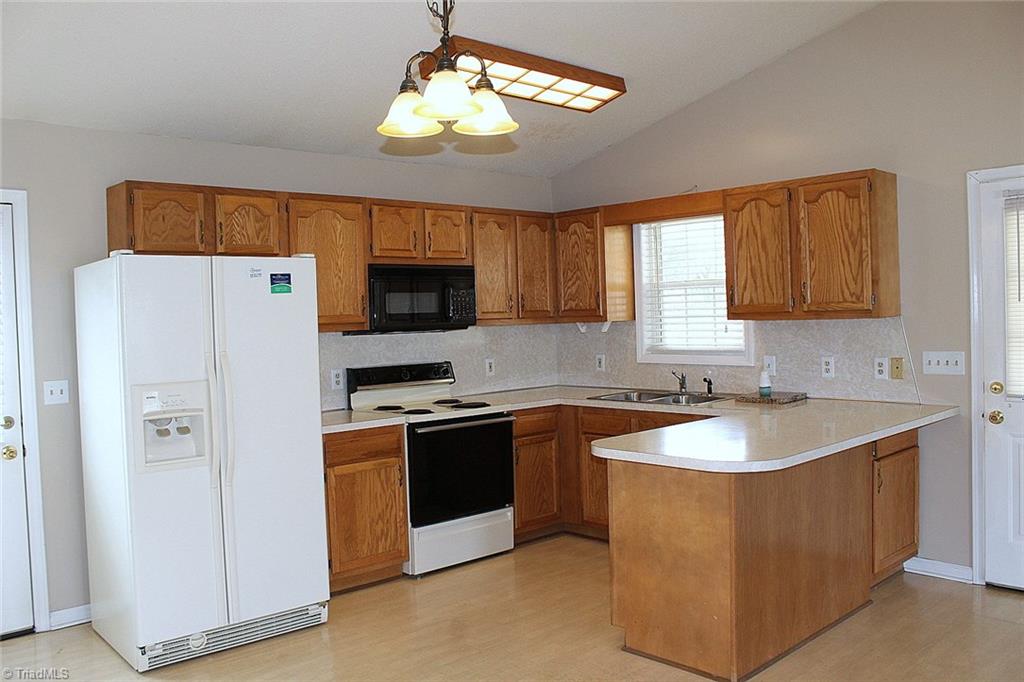152 Quail Ridge Drive Lexington, NC 27292 - Photo 7 of 25 Kitchen