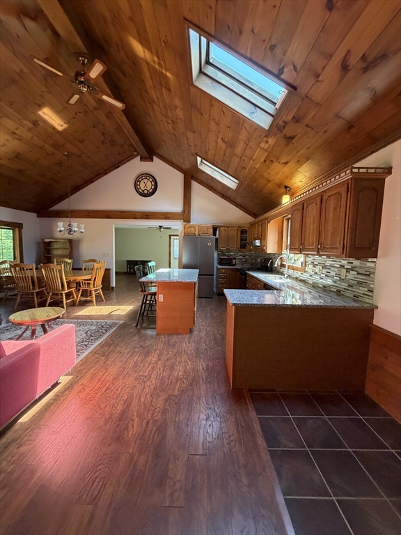 115 Scott Road Fitchburg, MA 01420 - Photo 6 of 27