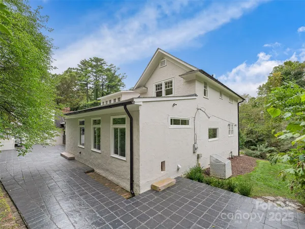 $1,125,000 | 111 Rathfarnham Circle, Arden, NC 28704