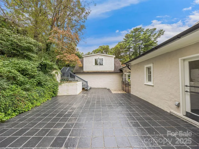 $1,150,000 | 111 Rathfarnham Circle, Arden, NC 28704