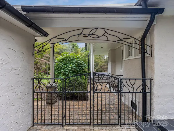 $1,125,000 | 111 Rathfarnham Circle, Arden, NC 28704