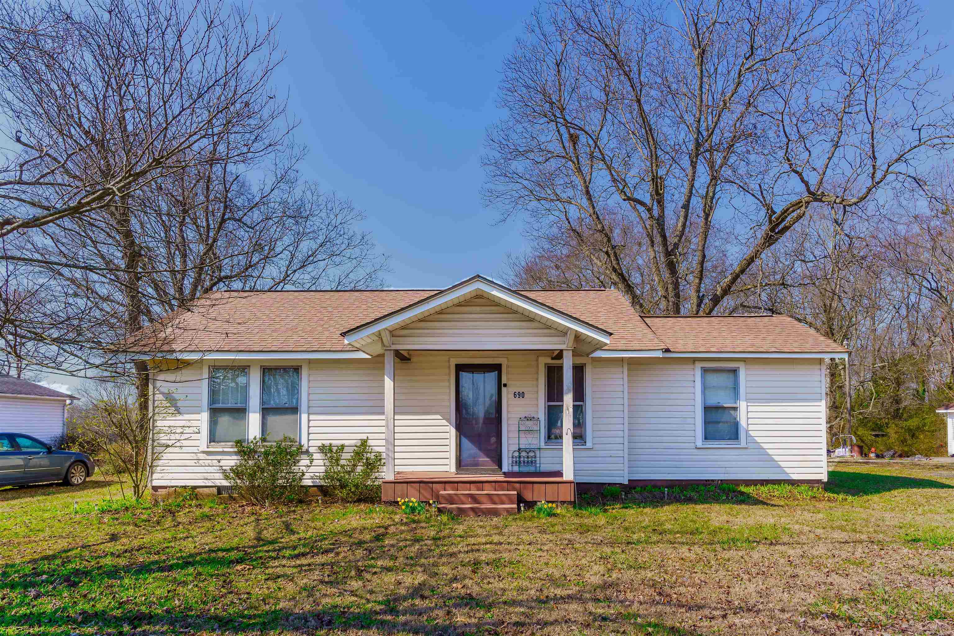 690 Mayo Road Cowpens, SC 29330 - Photo 1 of 34