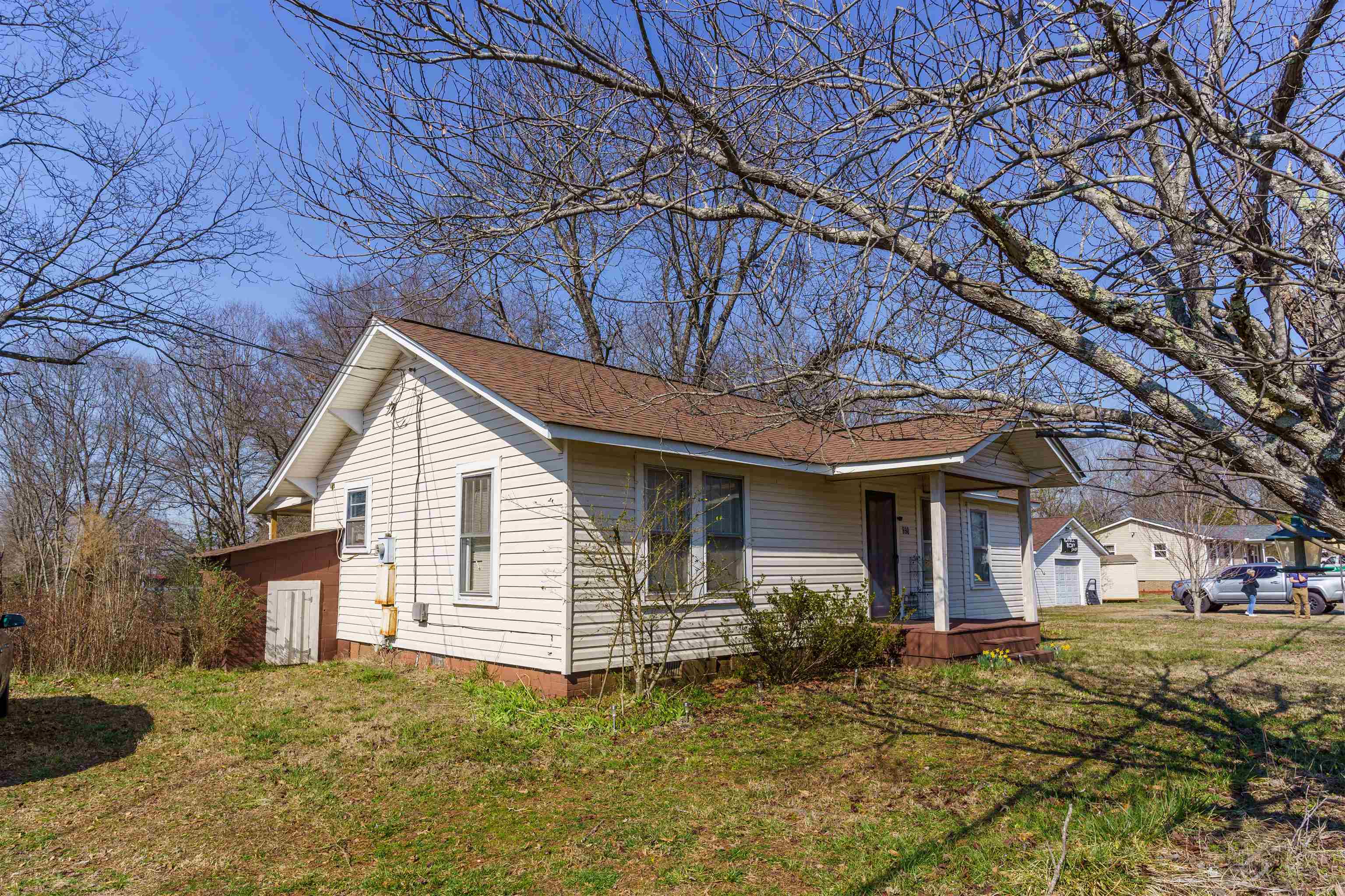690 Mayo Road Cowpens, SC 29330 - Photo 12 of 34