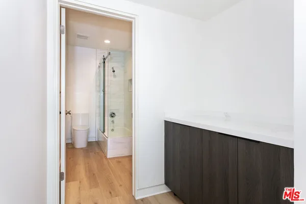 $5,850 | 301 South Rexford Drive, Unit 1, Beverly Hills, CA 90212